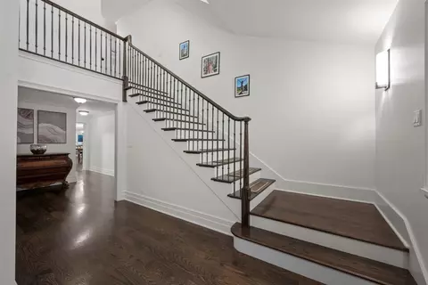 Entry Way - 644 Beaver Rd, Glenview, IL 60025 photo 1 of 7