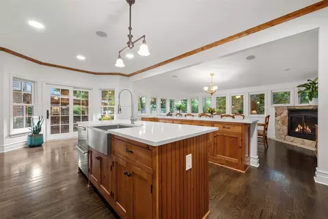 Kitchen - 644 Beaver Rd, Glenview, IL 60025 photo 5 of 5