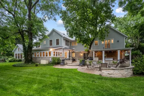 Exterior - 644 Beaver Rd, Glenview, IL 60025 photo 11 of 11