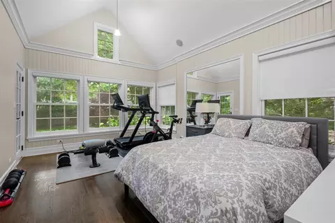 Bedroom - 644 Beaver Rd, Glenview, IL 60025 photo 1 of 6