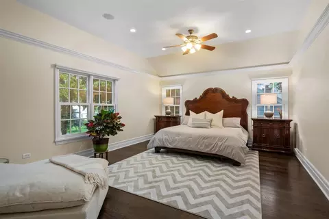 Bedroom - 644 Beaver Rd, Glenview, IL 60025 photo 2 of 6