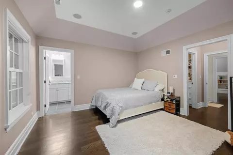 Bedroom - 644 Beaver Rd, Glenview, IL 60025 photo 5 of 6