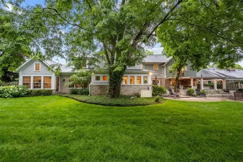 Exterior - 644 Beaver Rd, Glenview, IL 60025 photo 3 of 11