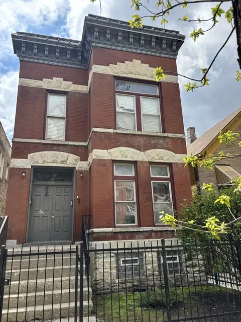 3027 W Flournoy St, Chicago, IL 60612