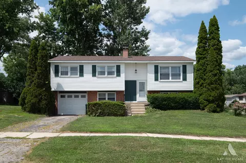 7756 Chestnut Ave, Woodridge, IL 60517