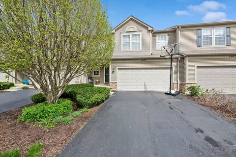 2977 Peachtree Cir, Aurora, IL 60502