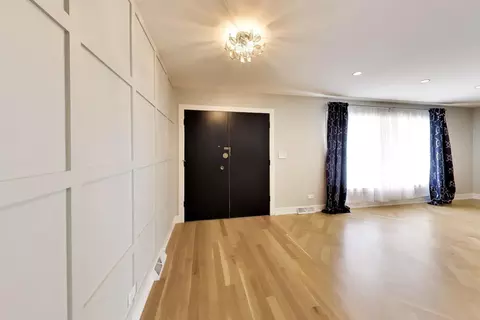 Entry Way - 1762 E Camp Mcdonald Rd, Mount Prospect, IL 60056 photo 1 of 2