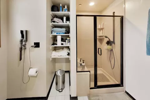 Bath - 1762 E Camp Mcdonald Rd, Mount Prospect, IL 60056 photo 1 of 3