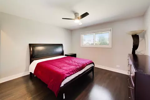 Bedroom - 1762 E Camp Mcdonald Rd, Mount Prospect, IL 60056 photo 4 of 4