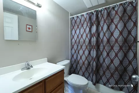 Bath - 224 E Bailey Rd #J, Naperville, IL 60565 photo 2 of 2