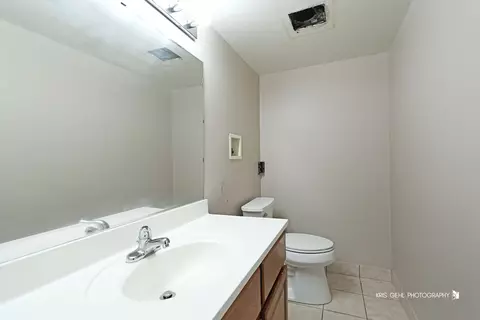 Bath - 224 E Bailey Rd #J, Naperville, IL 60565 photo 1 of 2