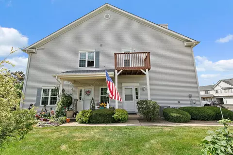 1073 Castleshire Dr #1073, Woodstock, IL 60098