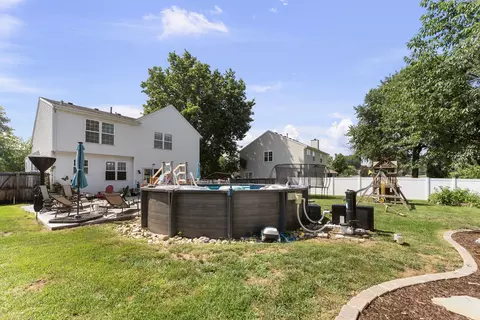 Exterior - 311 8th Ave, Hampton, IL 61256 photo 11 of 12
