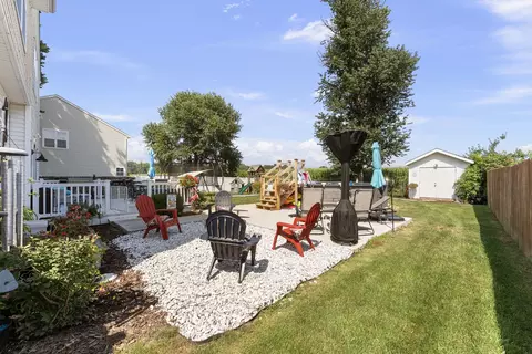 Exterior - 311 8th Ave, Hampton, IL 61256 photo 9 of 12