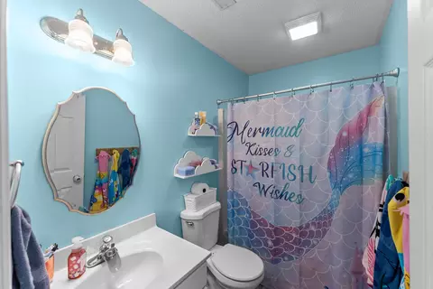 Bath - 311 8th Ave, Hampton, IL 61256 photo 3 of 4