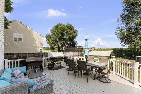 Exterior - 311 8th Ave, Hampton, IL 61256 photo 5 of 12
