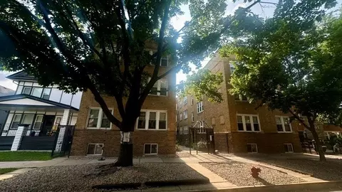 4728 N Kenneth Ave #3E, Chicago, IL 60630