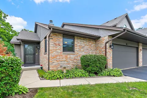 17 Garden Crescent Ct #17, Elgin, IL 60123