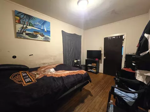 Bedroom - 7824 S Hermitage Ave, Chicago, IL 60620 photo 1 of 2