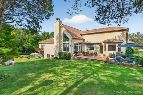Exterior - 11923 Devonshire St, Algonquin, IL 60102 photo 7 of 10
