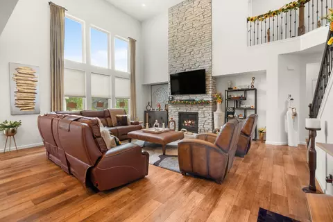 Living - 27018 W Rustic Wood Ln, Plainfield, IL 60585 photo 2 of 2