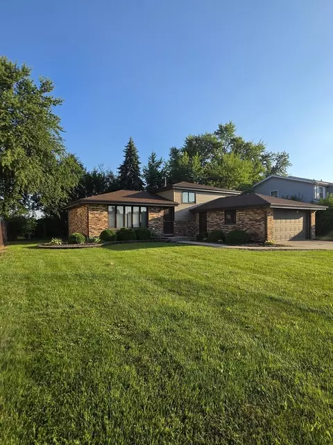 Exterior - 6159 Marsh Ln, Matteson, IL 60443 photo 2 of 4