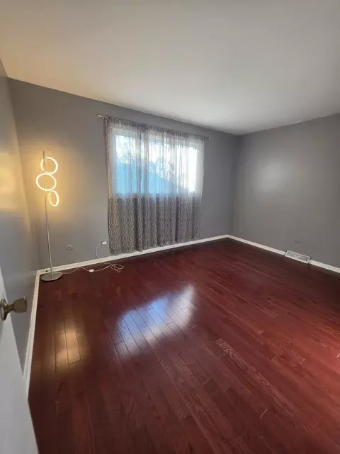 Bedroom - 6159 Marsh Ln, Matteson, IL 60443 photo 3 of 3