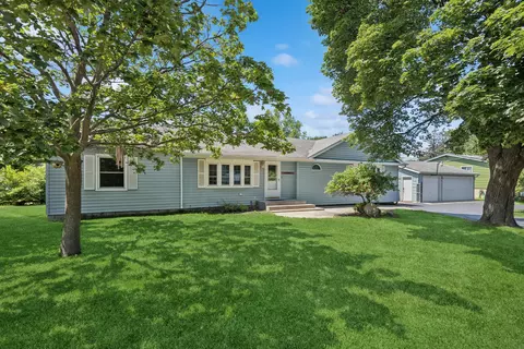 33320 N Sunset Ave, Grayslake, IL 60030
