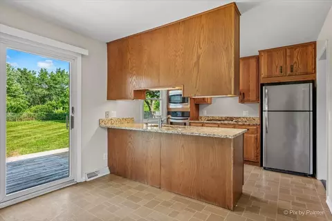 Kitchen - 136 Scott Dr, East Dundee, IL 60118 photo 5 of 5