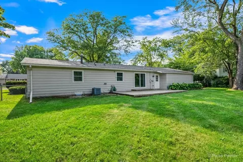 Exterior - 136 Scott Dr, East Dundee, IL 60118 photo 6 of 8