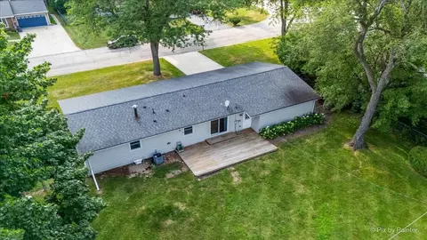 View/Area - 136 Scott Dr, East Dundee, IL 60118 photo 3 of 7