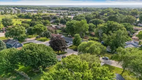 View/Area - 136 Scott Dr, East Dundee, IL 60118 photo 6 of 7
