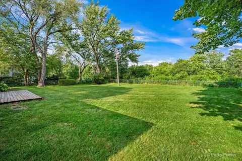 Exterior - 136 Scott Dr, East Dundee, IL 60118 photo 5 of 8