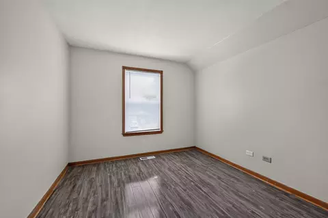 Bedroom - 1301 Brookfield Dr, Plainfield, IL 60586 photo 4 of 7