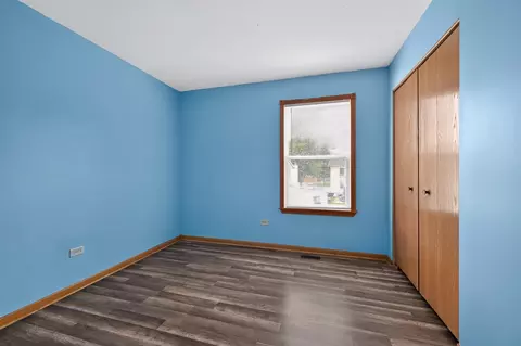 Bedroom - 1301 Brookfield Dr, Plainfield, IL 60586 photo 2 of 7