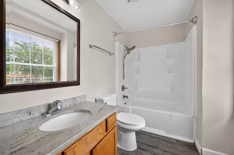 Bath - 1301 Brookfield Dr, Plainfield, IL 60586 photo 3 of 3