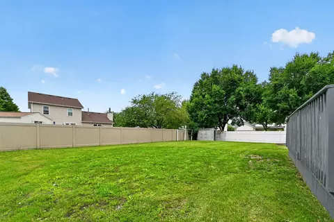 Exterior - 1301 Brookfield Dr, Plainfield, IL 60586 photo 7 of 11