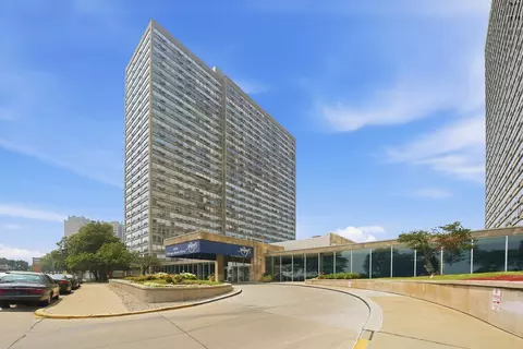 4800 S Chicago Beach Dr #1503S, Chicago, IL 60615