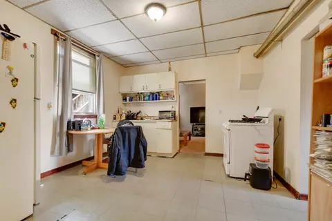 Kitchen - 2856 W 38th Pl, Chicago, IL 60632 photo 3 of 5