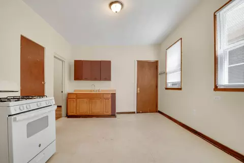 Kitchen - 2856 W 38th Pl, Chicago, IL 60632 photo 1 of 5