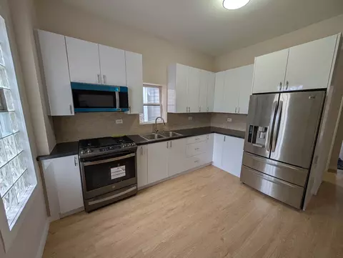 Kitchen - 654 E 92nd Pl, Chicago, IL 60619 photo 1 of 3