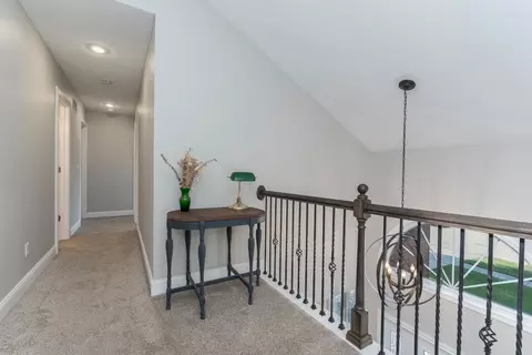 Entry Way - 17 Waterside Cir, Bloomington, IL 61704 photo 4 of 7