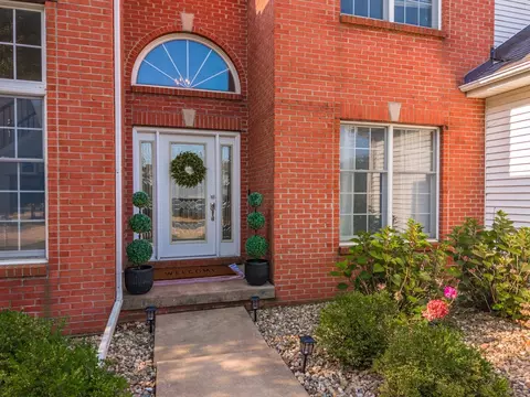 Entry Way - 17 Waterside Cir, Bloomington, IL 61704 photo 1 of 7