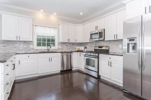 Kitchen - 17 Waterside Cir, Bloomington, IL 61704 photo 1 of 4