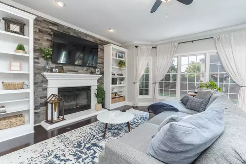 Living - 17 Waterside Cir, Bloomington, IL 61704 photo 1 of 5