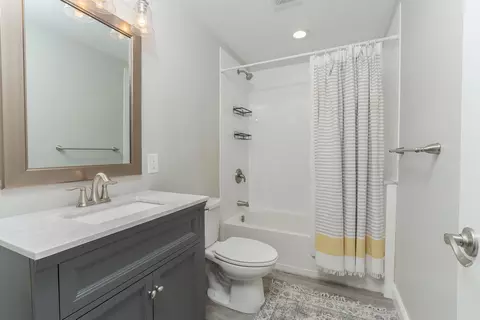 Bath - 17 Waterside Cir, Bloomington, IL 61704 photo 7 of 7