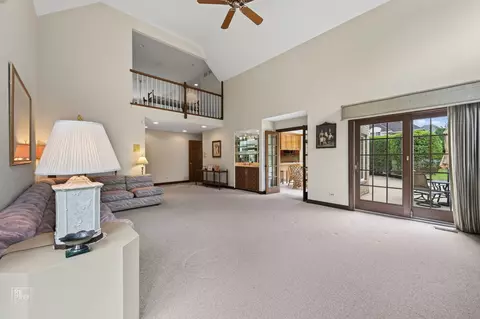 6515 Manor Dr, Burr Ridge, IL 60527 photo 9