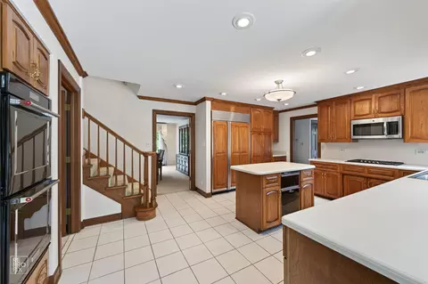 6515 Manor Dr, Burr Ridge, IL 60527 photo 10