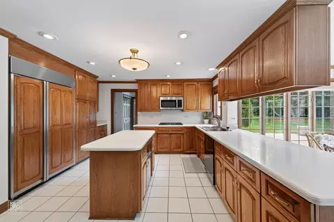 6515 Manor Dr, Burr Ridge, IL 60527 photo 11