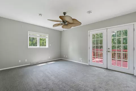 Bedroom - 3325 40th St, Moline, IL 61265 photo 1 of 7